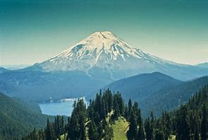 OregonJB's tweet photo. I watched this go from this.... to this.   Mt. St. Helens https://t.co/4bF11MuXQs