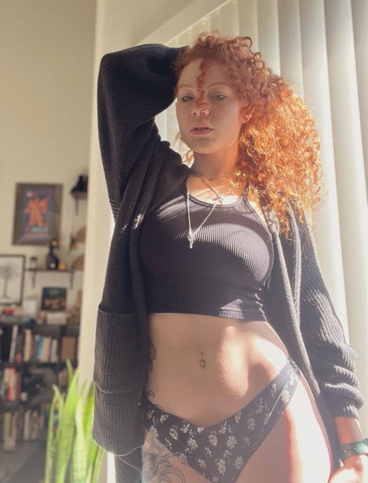 Good night!!! (Say it back or I might cry) https://t.co/rO9N94kT0P