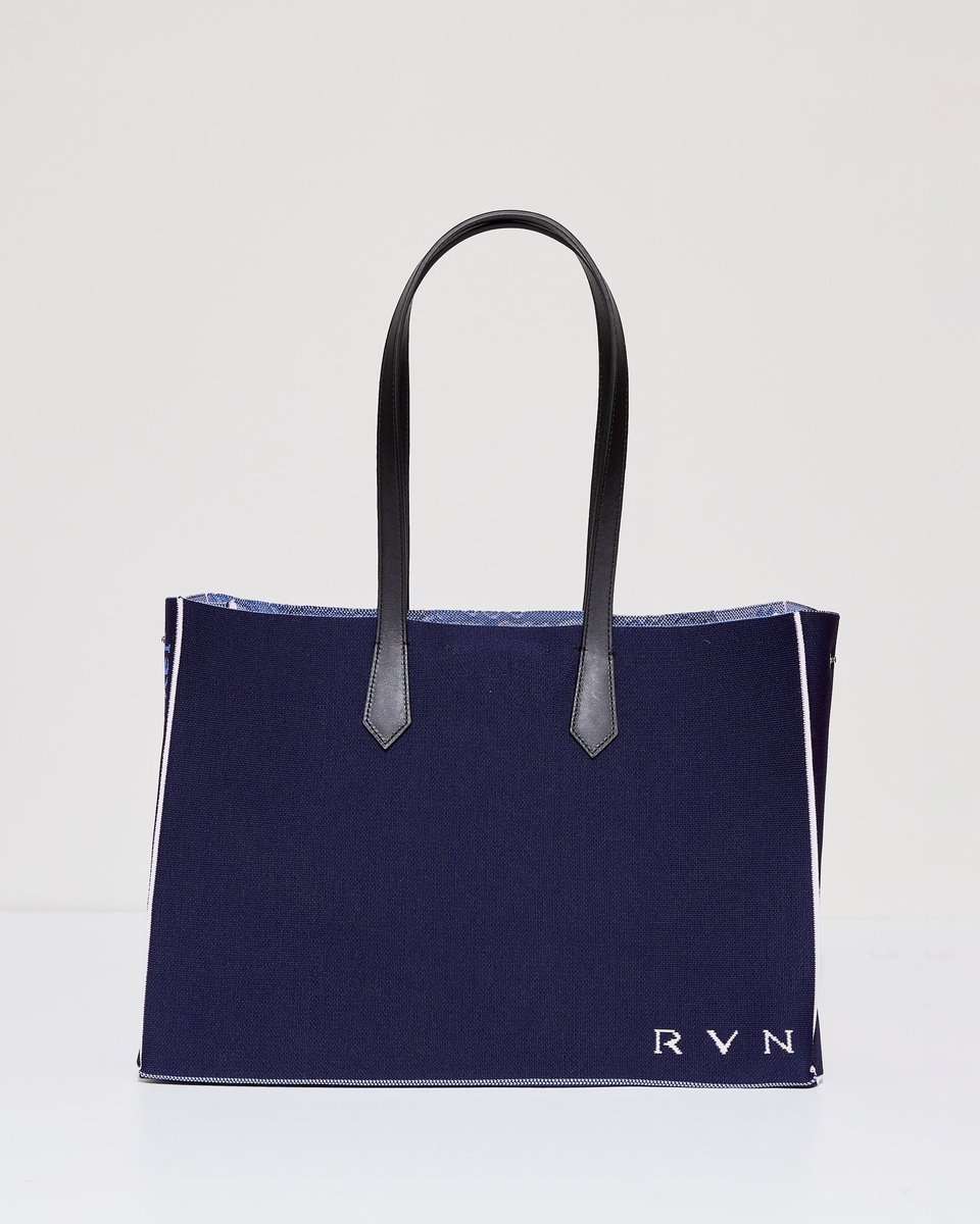 Bag become ART 🎨 RVN+Cruxful+JAY P

<Urban Break Busan 2023>
Cruxful presents a collaboration of five domestic and foreign NFT artists and fashion brand RVN.

2023.12.14 (THU)-12.17 (SUN)
BEXCO Exhibition Hall 1, Cruxful Booth G-14 #doodle #artcollab #rvnnyc #cruxful #urbanbreak