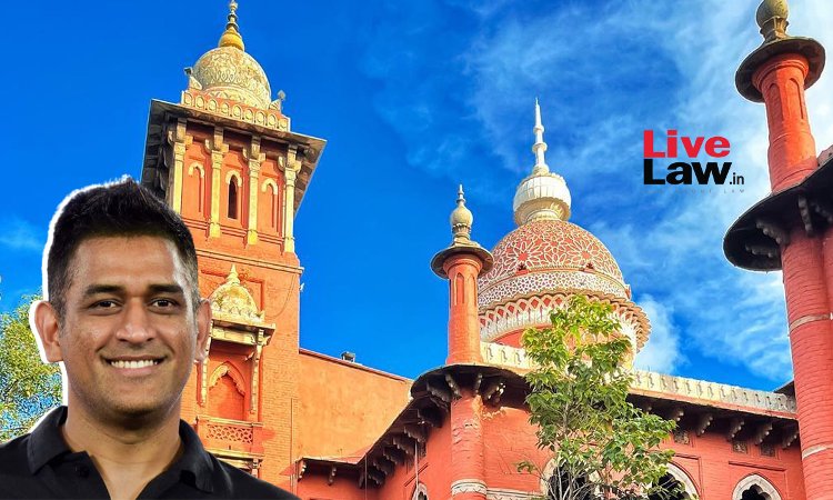 LiveLawIndia's tweet photo. #MadrasHC sentences IPS Officer Sampath Kumar to 15 days simple imprisonment in a contempt petition moved by cricketer @msdhoni However, suspends sentence for 30 days allowing appeal
#MSDhoni
#ContemptPetition
#IPLScandal https://t.co/G1ggX38yWV