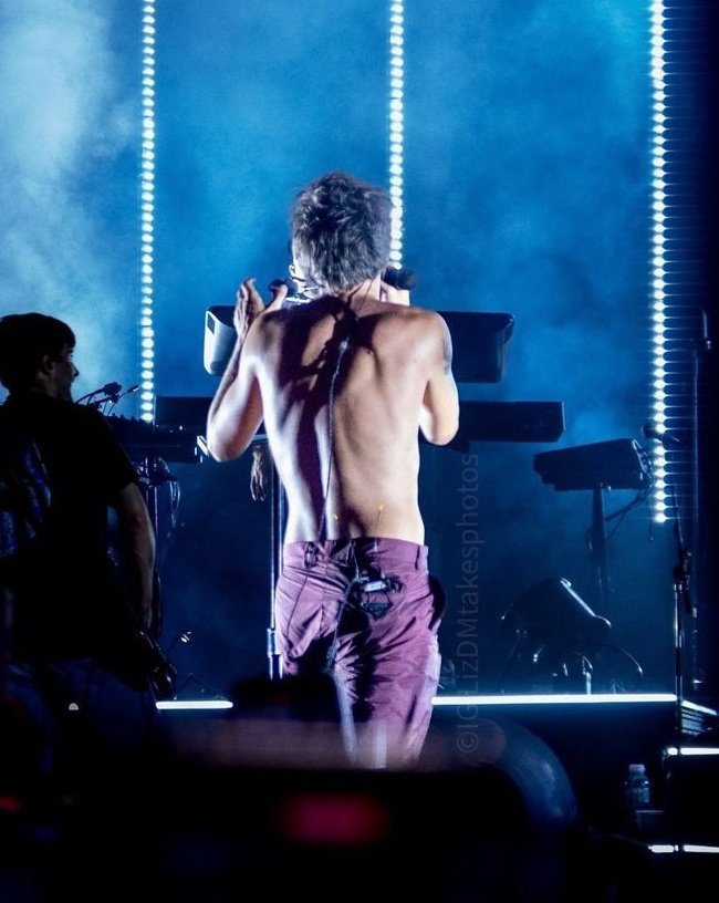 ً (@louisarchlve) on Twitter photo 