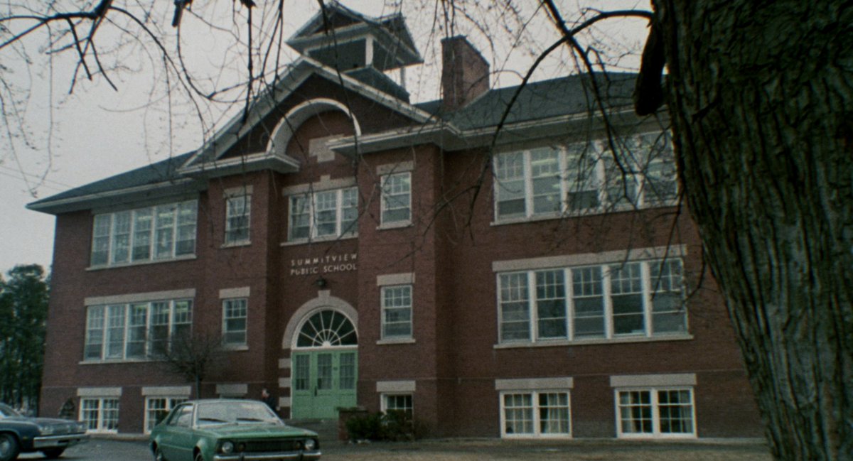 Shout out to Summitview Public School's cameo in the opening scenes of Cronenberg's 1983 film The Dead Zone. 4K Blu-ray comes out in 4 days.

#hometown #stouffville #stouffvilleontario #thedeadzone