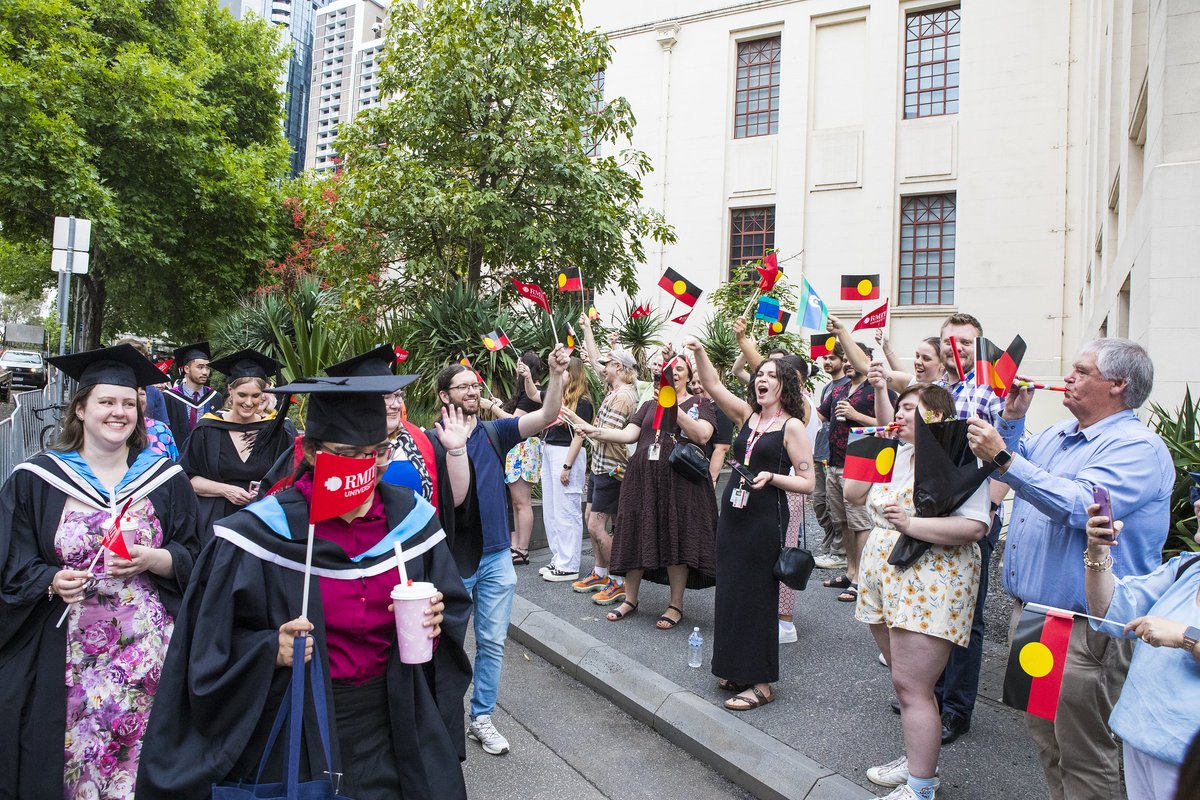 Con-GRAD-ulations to the RMIT University graduating class of 2023. We’re so proud of all you’ve achieved. 🎓 🔗 View all of the photos 🎉:flickr.com/photos/rmit/al…