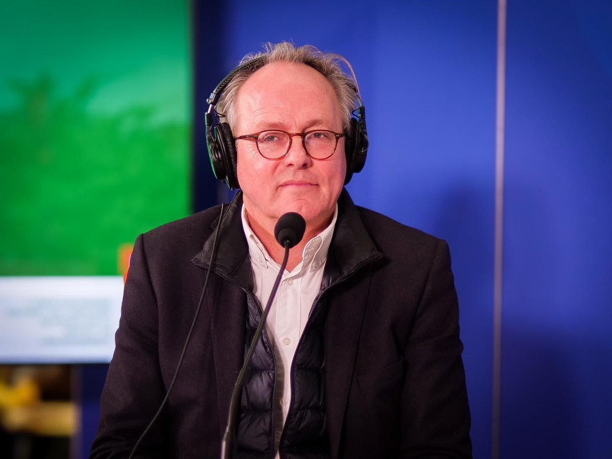 [Nature en Ville &amp; Densification urbaine ] 

❓Végétaliser les villes permet-il de mieux accepter la densité ? 
❓Ou un simple pansement ? 
❓Concilier densité urbaine et qualité de vie ? 
#urbanisme <a href="/cite_verte/">Cité Verte</a>
Des réponses ici ⤵️

linkedin.com/posts/radioimm…