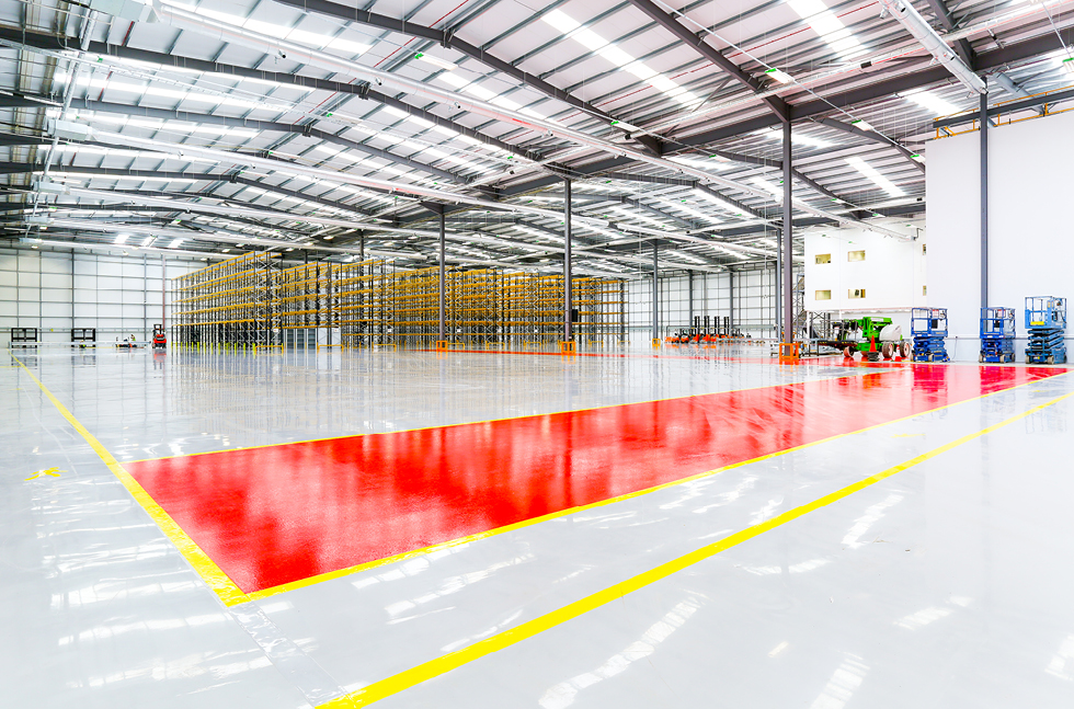 FlowcreteUK's tweet image. Over 11,000m2 of specialist #resinflooring solutions were used to optimise the floor of a warehouse at #HeathrowAirport, to ensure the site could support large-scale pharmaceutical storage and distribution activity.

Read the case study here:
hubs.li/Q02ctqq70

#flowcrete
