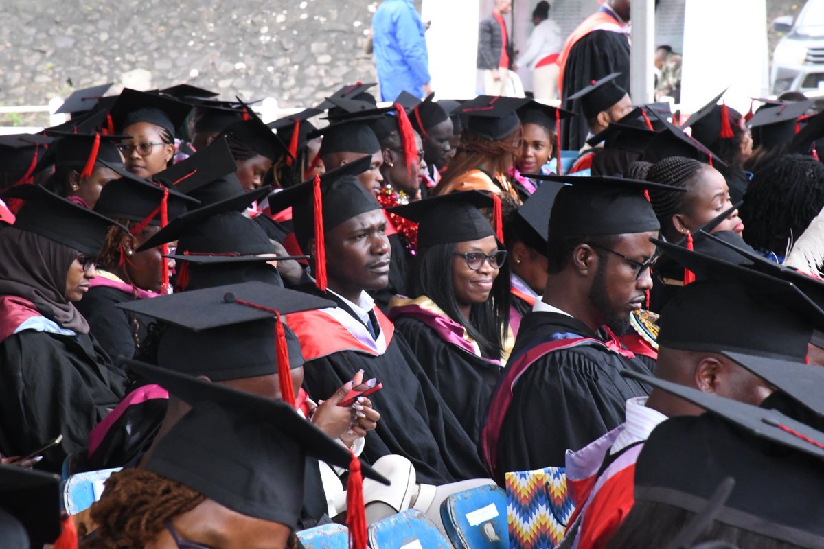 uonbibusiness's tweet image. May your careers be as dynamic as your academic pursuits. Congratulations on this incredible achievement! #SiNiUoN #UoNClass2023 #UoN70Graduation