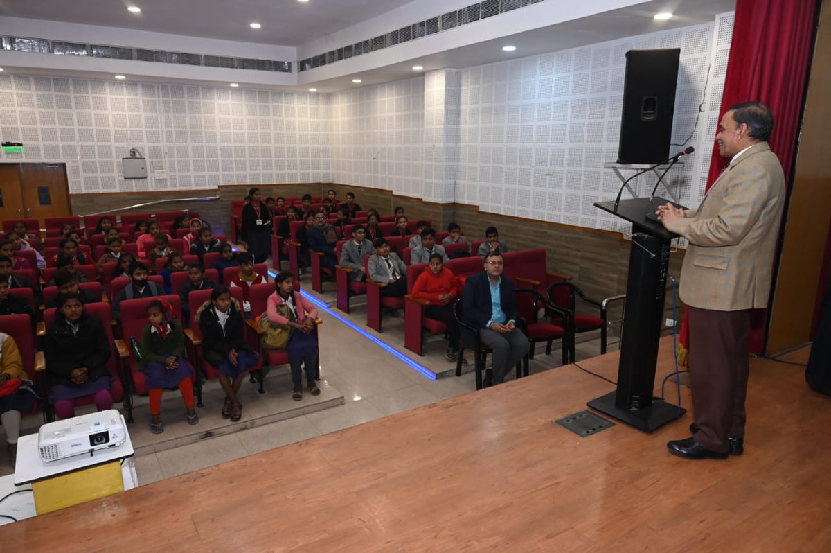 ncsmgoi's tweet image. #PopularScienceLecture, #Workshop on &quot;Energy Conservation&quot; &amp;amp; Launch of #ScienceDemonstrationLecture on &quot;Introduction to Electromagnetic Induction&quot;, was organised by @ssc_patna, a unit of @ncsmgoi, @MinOfCultureGoI, on #NationalEnergyConservationDay, on December 14, 2023.