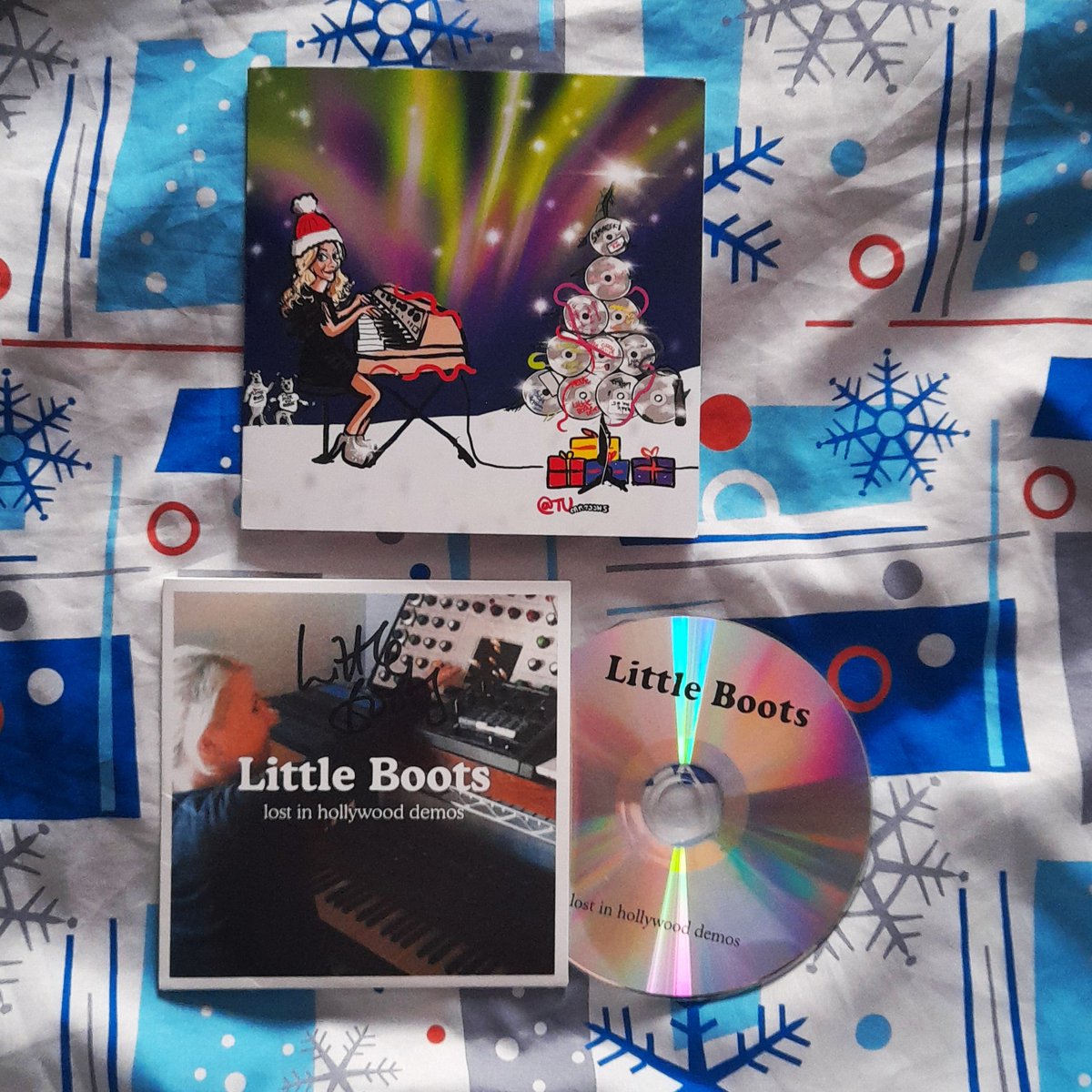 One of the best things about being a #Patreon for @littleboots is the Christmas card and CD of demos 🥰❤️ #LittleBoots #Christmas2023