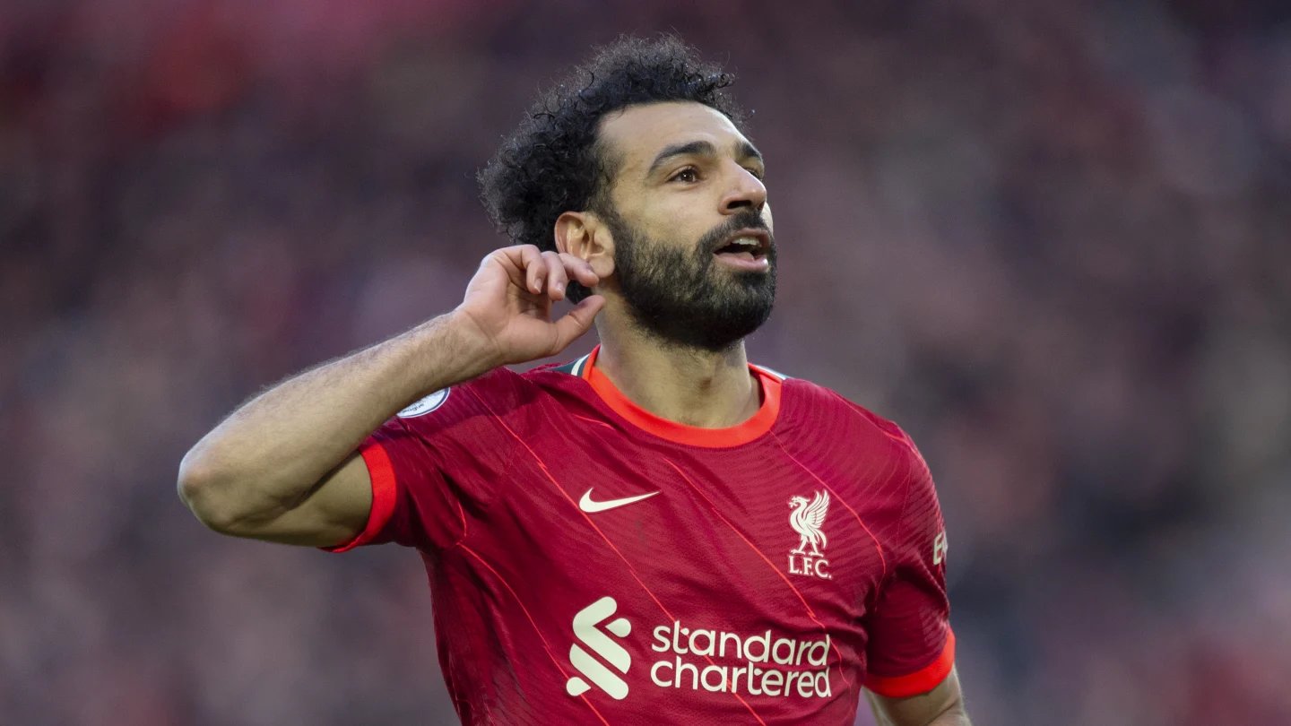 Copa Além da Copa on X: Entre tantas estrelas chegando na Arábia Saudita  esse ano, o Al-Ittihad tinha um sonho de contratação: Mohamed Salah, o  melhor jogador árabe do mundo. Foi uma