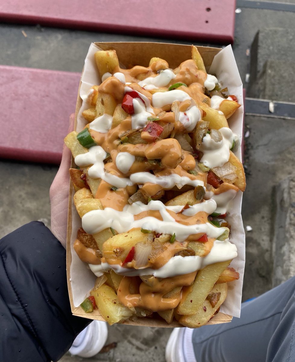 FootyScran's tweet image. Salt and chilli chips with chipotle and garlic mayo at Partick Thistle Women (@ThistleWFC) 

💷 £4