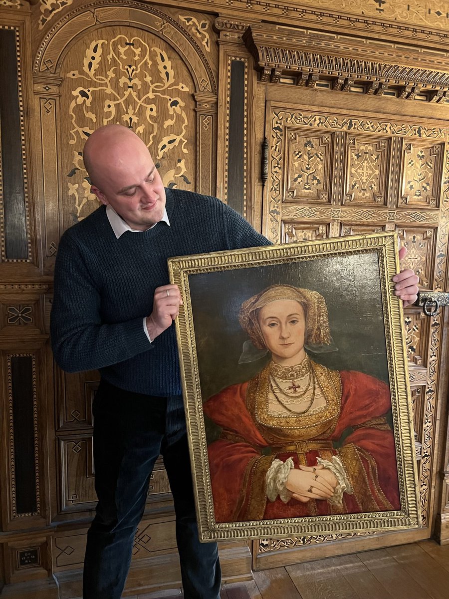 Of all the many people I’ve been writing about for my next book, #AnneofCleves has been by far the most enjoyable to explore. I was recently lucky to acquire this lovely copy of Holbein’s portrait of Anne. She’s scrubbed up rather well thanks to conservation by Francis Downing.