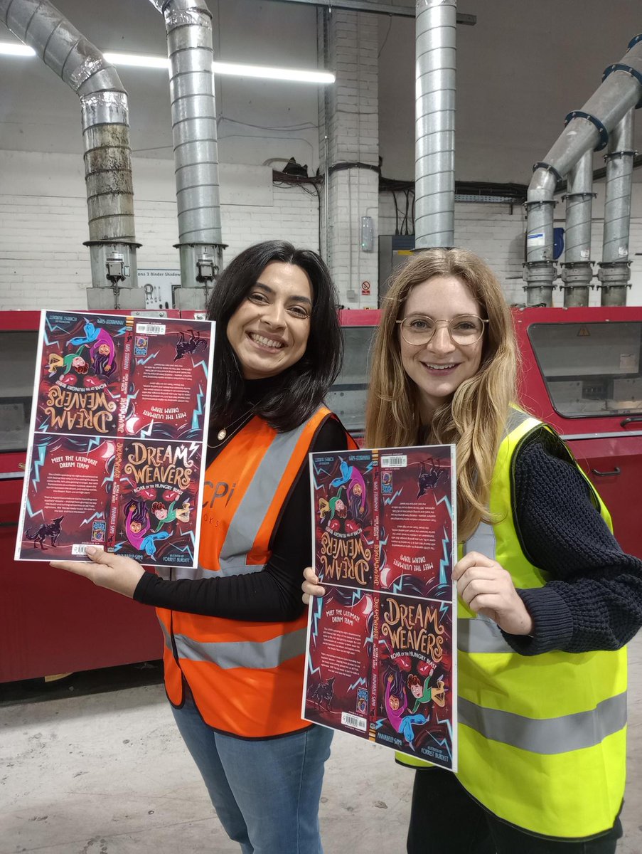 A very exciting trip to the printers yesterday with @annabellesami to see Dreamweavers: the Roar of the Hungry Beast hot off the press! Amazing to see Tito and Neena's second adventure being made with team @LittleTigerUK