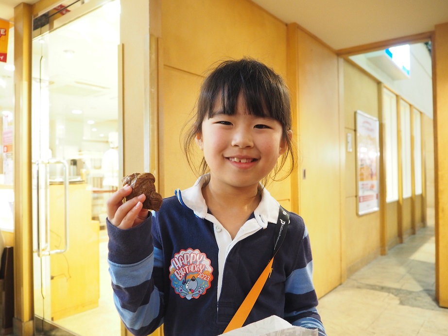 KidZania_K's tweet photo. ❄キッザニア ウィンター❄
#ベーカリー の12/25(月)までの限定アクティビティでは「ココアミニクロワッサン」を作っています！いつものミニクロワッサンも美味しいけど、こちらもとても美味しそう🥐😋

その他の限定アクティビティ情報はこちら☞https://t.co/ygpHj2sai8
#キッザニア #ドンク #DONQ https://t.co/GUq6e6wS7v