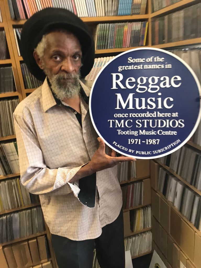#tooting #Rasta #cycleclub

check #allyouneedispeaceloveandflowertothepeople a #musical #history tour of #planettooting meet tonight 6pm outside the #tube 

learn about the incredible #reggae history of #tmcstudios 

#JAHshaka rest in peace 

#peace and #love
❤️💛💚