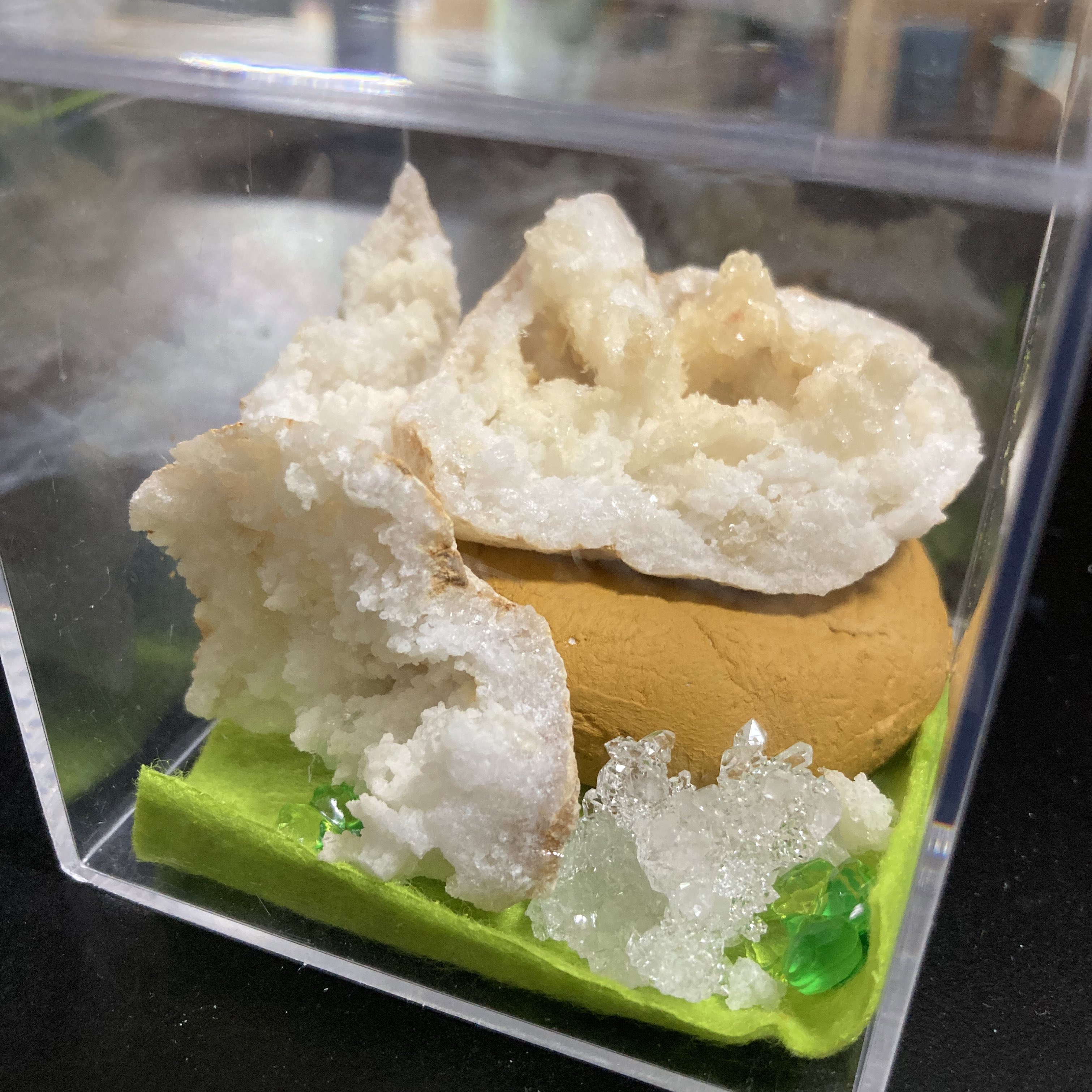 最高品質！ウルグアイ産⭐虹入り！アメジストたまご⭐小花付⭐RM 9