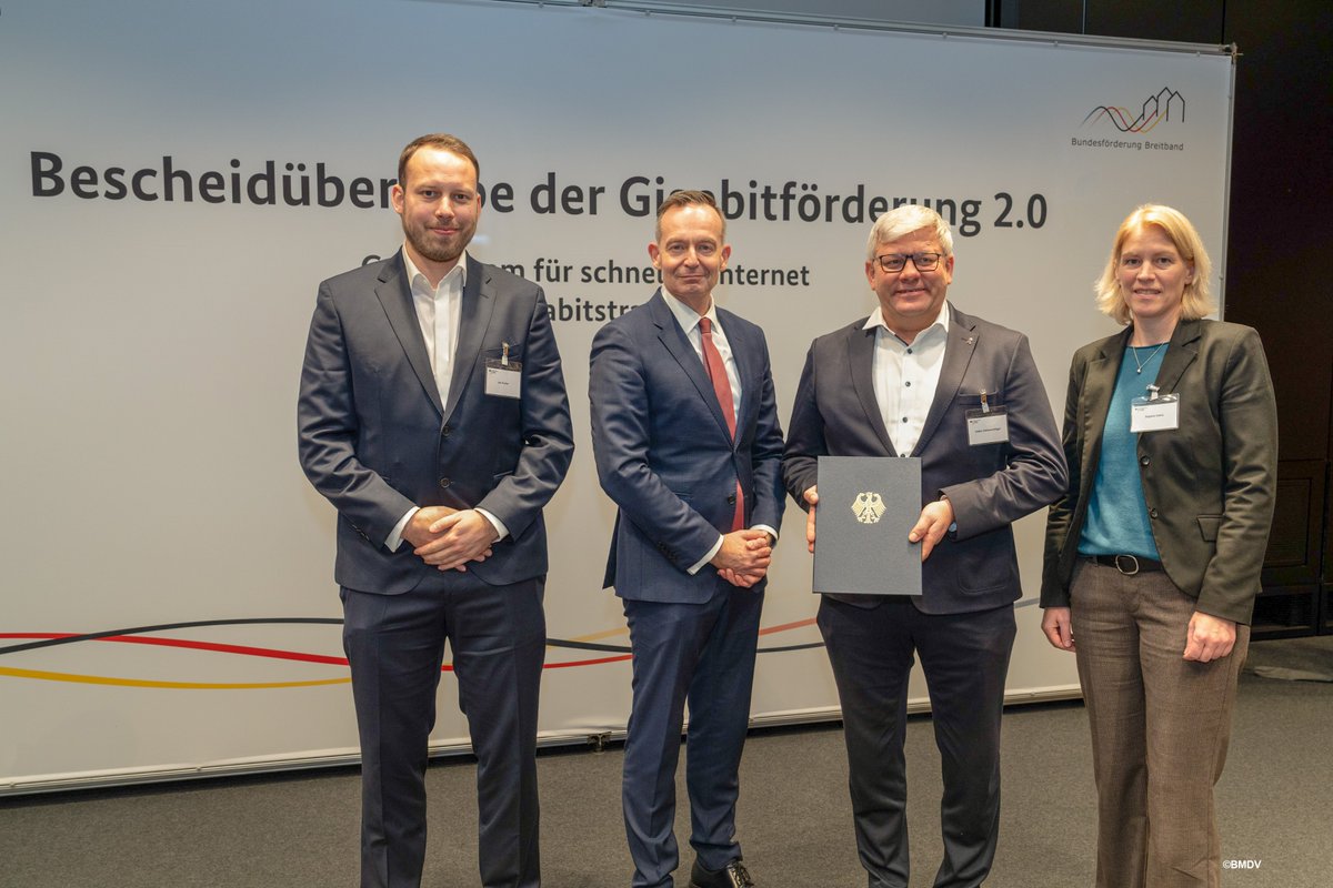 Glückwünsche an das Interkommunalen Breitbandnetz IKbit zum Förderbescheid über ~29 Mio. Euro aus der Gigabitförderung 2.0 des Bundes❗️ Der flächendeckende Gigabitausbau in den Kommunen wird dadurch möglich. Wir sind stolz, die Schritte zu diesem Erfolg aktiv begleiten zu haben.