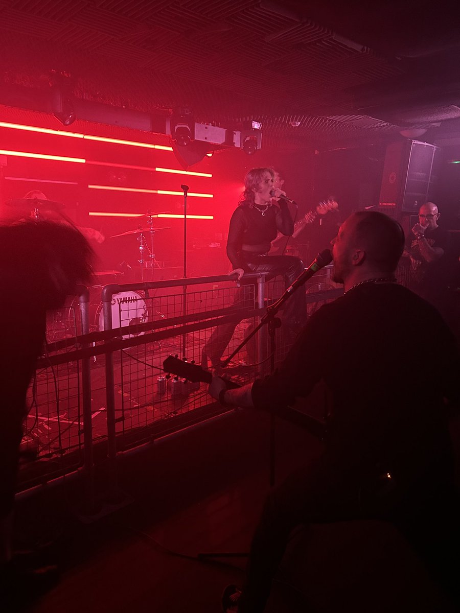 One of the best gigs of the year last night in Brighton <a href="/urneband/">URNE</a> @mountain_caller <a href="/tribeofghostsuk/">Tribe Of Ghosts</a> all three bands were excellent 🤘🔥