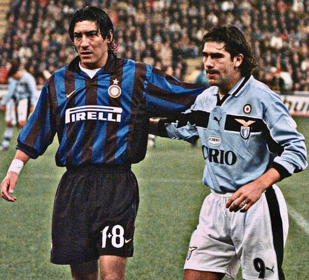 One Picture. Two Legends.