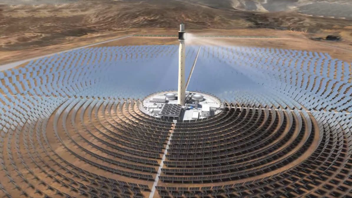 🌞Here's a short story abt how I went to Morocco to see one of the world's biggest solar plants. It didn't go quite as I expected This is the Noor complex near Ouarzazate. It's massive. Bigger than the capital of Morocco. Europe (& UK) plan to import solar power from Morocco. 🧵