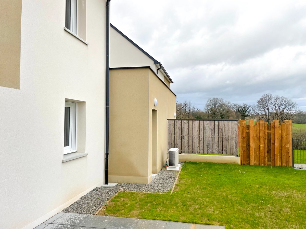 [En direct des communes 📷] 4 nouveaux logements inaugurés sur la commune de Martigné-sur-Mayenne, à proximité du centre-bourg.

<a href="/Prefet53/">Préfète de la Mayenne</a> <a href="/lamayenne/">La Mayenne, le Département</a> <a href="/ActionLogement/">Action Logement</a> #MayenneCommunauté

#construction #bailleursocial