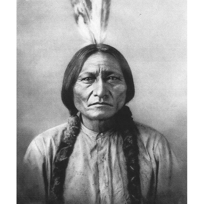 #OtD 15 Dec 1890 Hunkpapa Lakota leader Tȟatȟáŋka Íyotake (Sitting Bull) was killed by Indian police in the Standing Rock Reservation in South Dakota when he refused to cooperate with arrest. Learn more about Indigenous genocide & resistance in this book: shop.workingclasshistory.com/products/500-y…