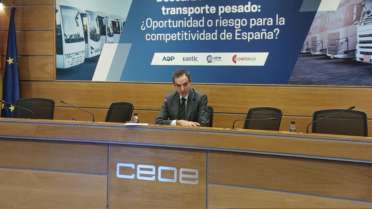 El presidente de <a href="/ConfebusSocial/">CONFEBUS</a> lo tiene claro: "Todas las soluciones tecnológicas son necesarias para la descarbonización, y deben ser tenidas en cuenta". 
<a href="/CEOE_ES/">CEOE</a> <a href="/rjbarbadillo/">Rafael Barbadillo</a>