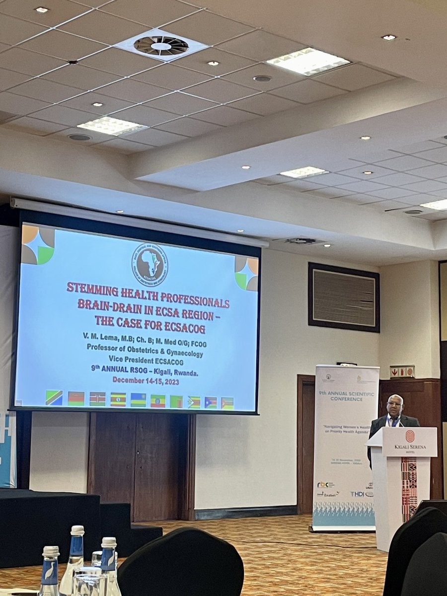 Day #2 @rsog_rwanda Annual Scientific Mtg underway! Fantastic talk by Prof Lena Valentino, VP @ecsacog providing an overview of multimodal strategies to stem 🧠 drain in the region. Asante for the marvellous discussion! 🙏 #rsogconference #obgyn #pushpullfactors