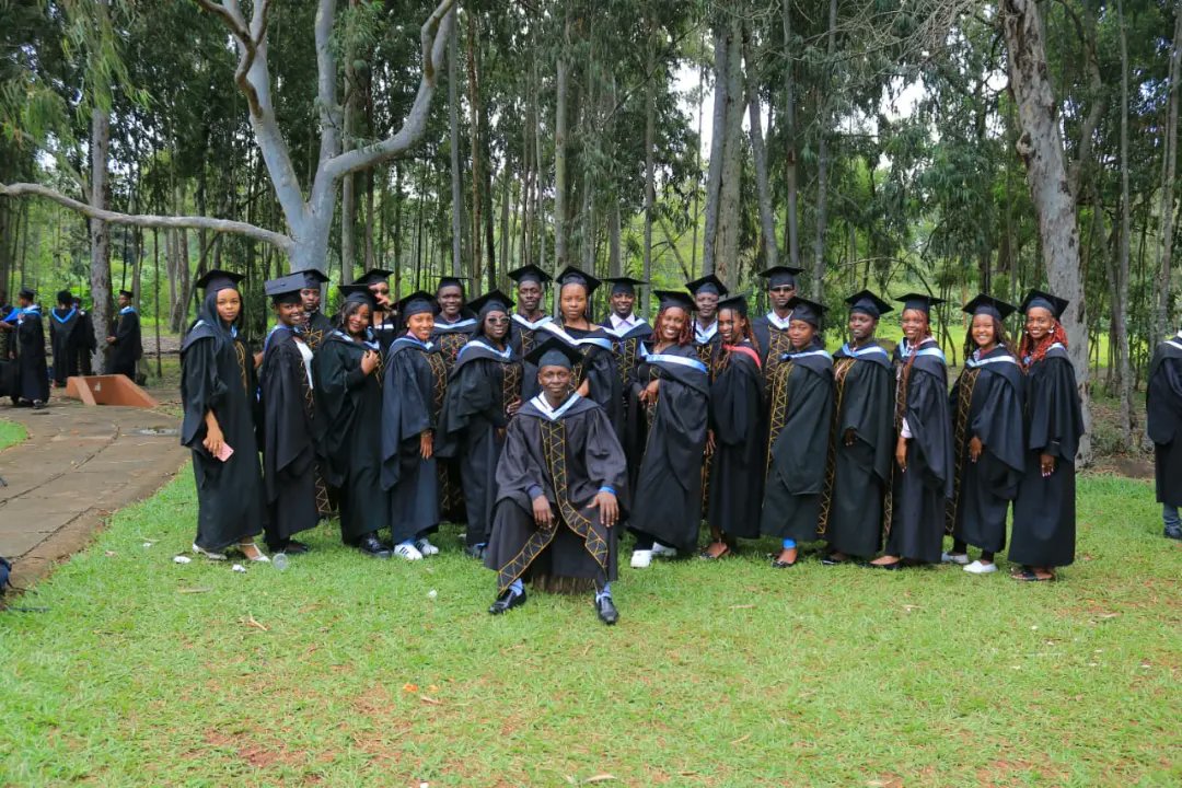 KuNutritionclub's tweet photo. Congratulations to the FND class of 2023 on your graduation! 🎓 Your hard work, dedication, and perseverance have led you to this remarkable achievement.
Wishing you a future brimming with accomplishments and joy! Well done! 🎉
.
#KU54thGraduation https://t.co/HhXFVR4CU8