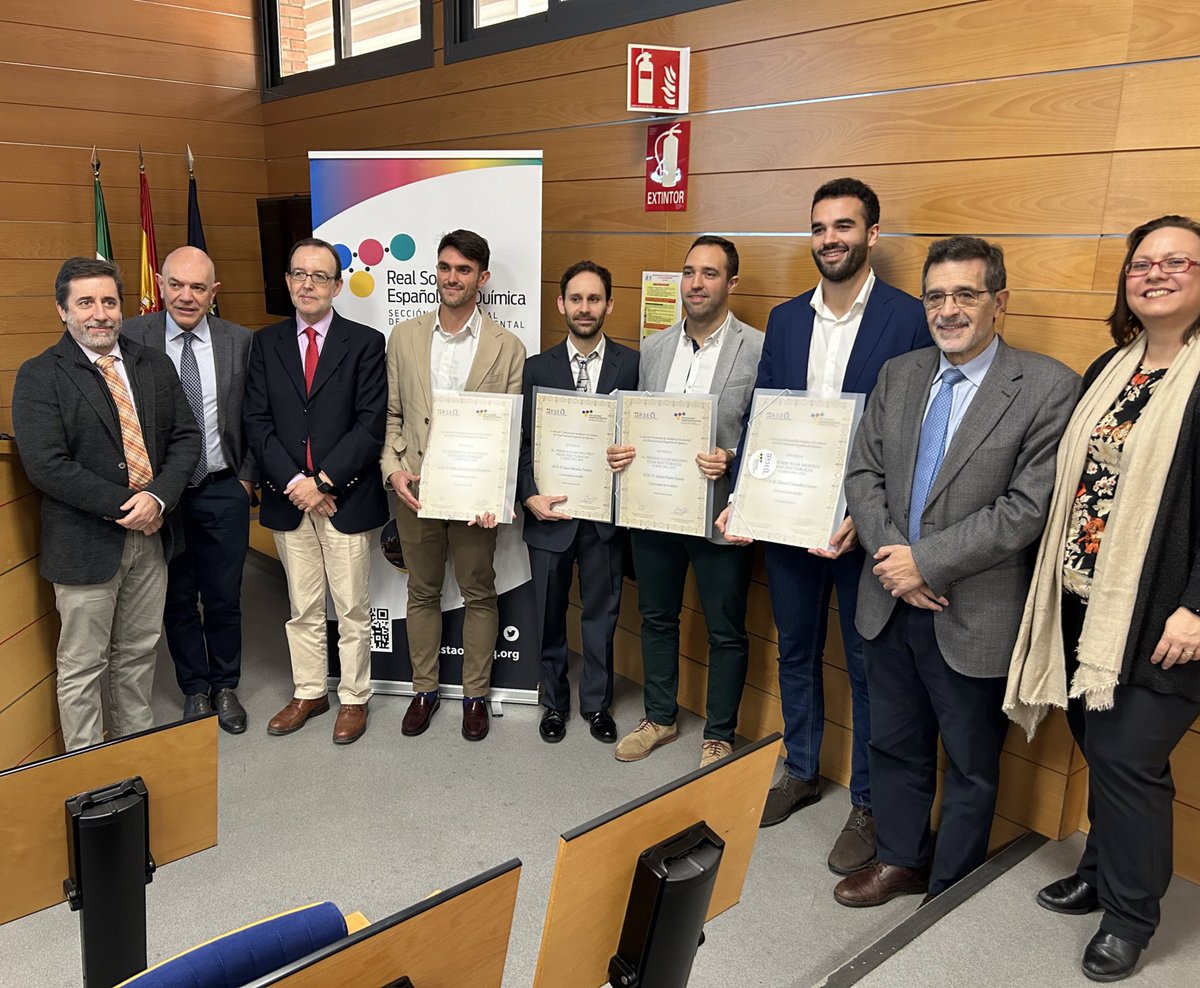 QuímicaUS (@quimicaus) on Twitter photo Hoy se entregan los premios de la <a href="/RseqStao/">STAOC RSEQ</a> a las mejores tesis doctorales en @QuimicaUS. A todos los premiados enhorabuena! Hoy se entregan los premios de la <a href="/RseqStao/">STAOC RSEQ</a> a las mejores tesis doctorales en @QuimicaUS. A todos los premiados enhorabuena!