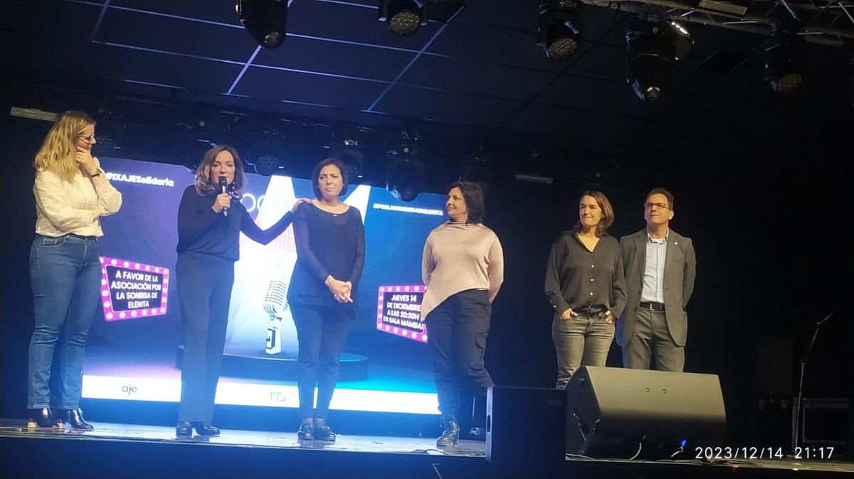 💗Gran éxito de la Gala #AJESolidaria, que recaudó fondos para @sonrisaelenita y la lucha contra IRF2BPL!!

Gracias a AJE por su magnífica organización y solidaridad para seguir avanzando en la línea de investigación para encontrar una cura a esta mutación genética.