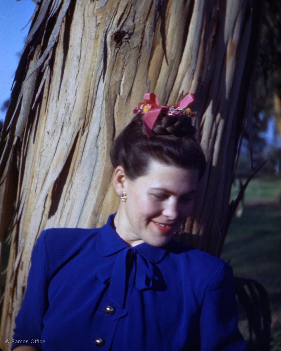 Remembering American designer Ray Eames, who was born #onthisday in 1912 🎈 Ray is a household name in the world of furniture, architecture and graphic design alongside her husband Charles Eames, who once said ‘anything I can do, Ray can do better.’ 📸 Eames Office