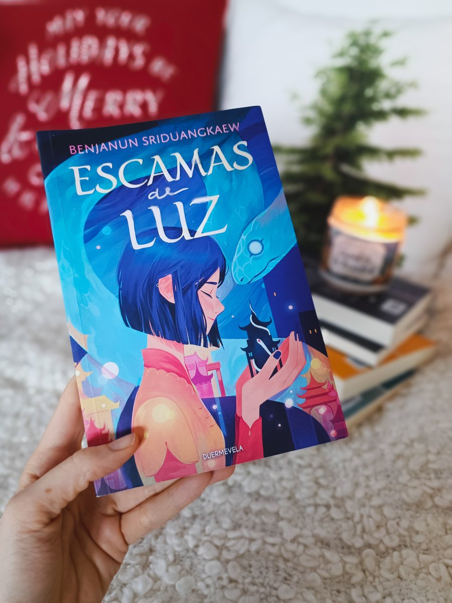 ESCAMAS DE LUZ, BENJANUN SRIDUANGKAEW, DUERMEVELA EDICIONES