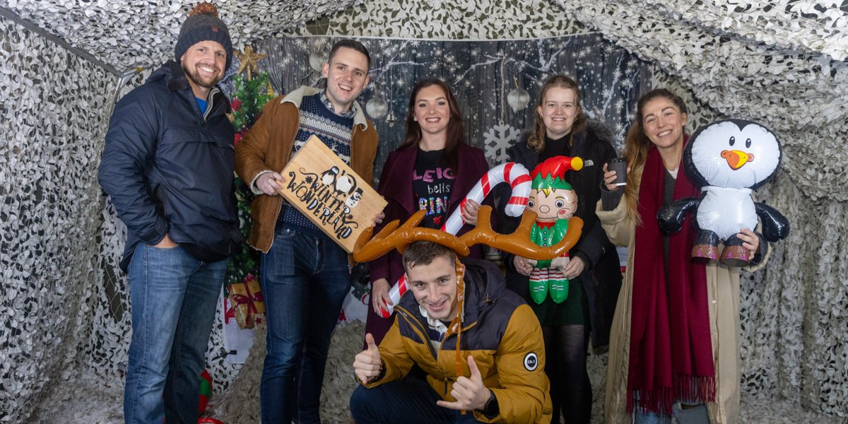 RAF Benson biennial Winter Wonderland. An evening organised by volunteers, for our community to enjoy some Christmas spirit. @BFBS Brize Norton joined us, listen to their show between 1 – 2pm today to hear more.