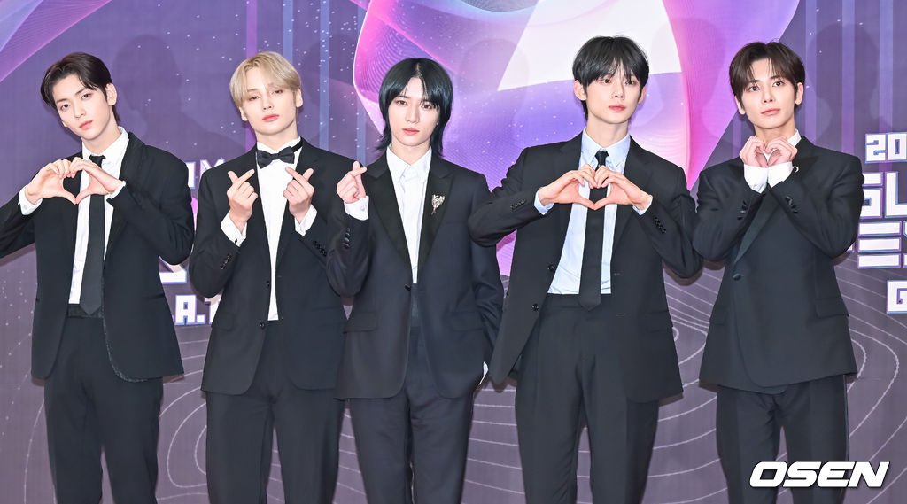 GBYZfzRbMAA4DTb?format=jpg&name=medium