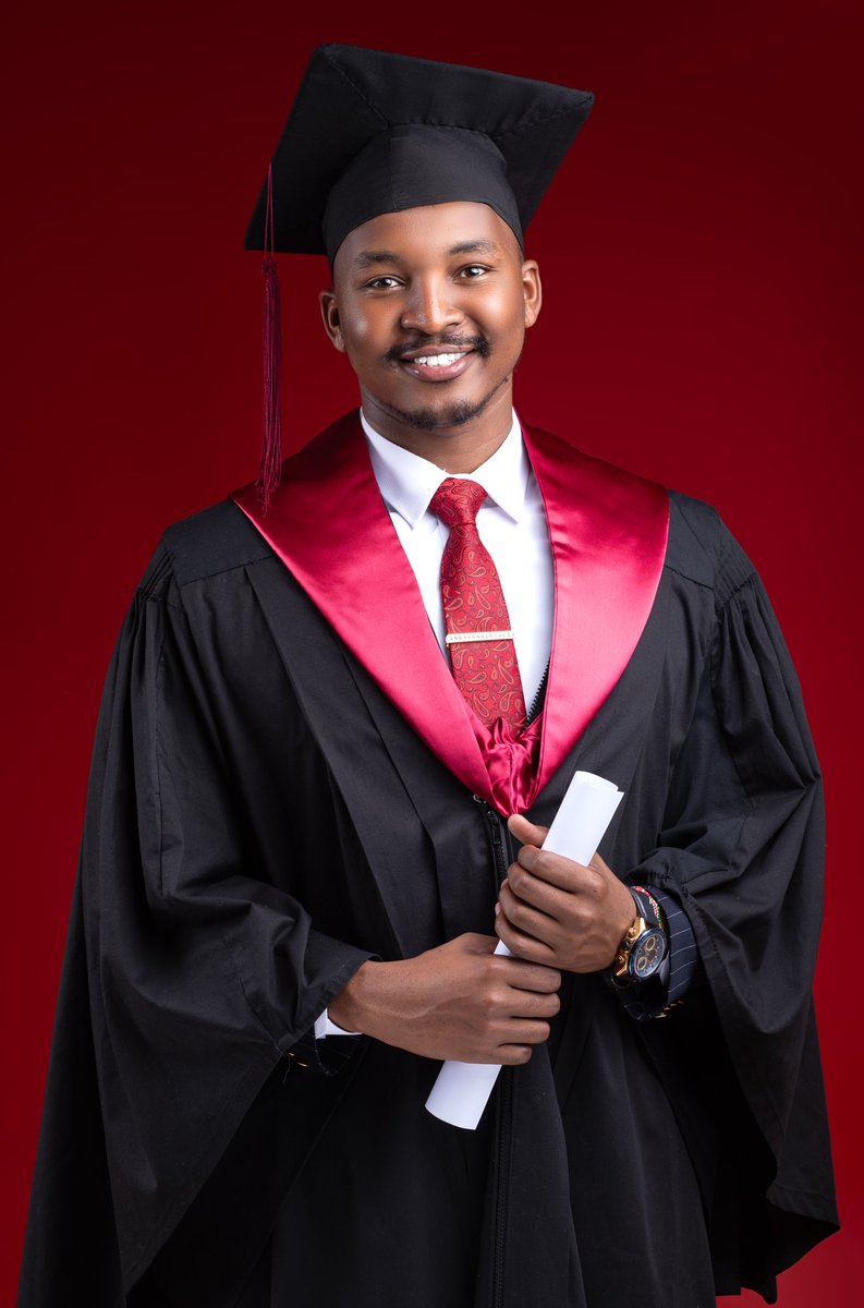 sykong19's tweet image. 4 Years ago , I matriculated at the University of Nairobi and today I get the honours to read and write for the Bachelors Degree in Law⚖️ LLB Secured.I owe this to the generosity of my parents, colleagues and friends.🤗💯Ashe oleng
#impact#UoN70graduation #UoNclass2023 @uonbi