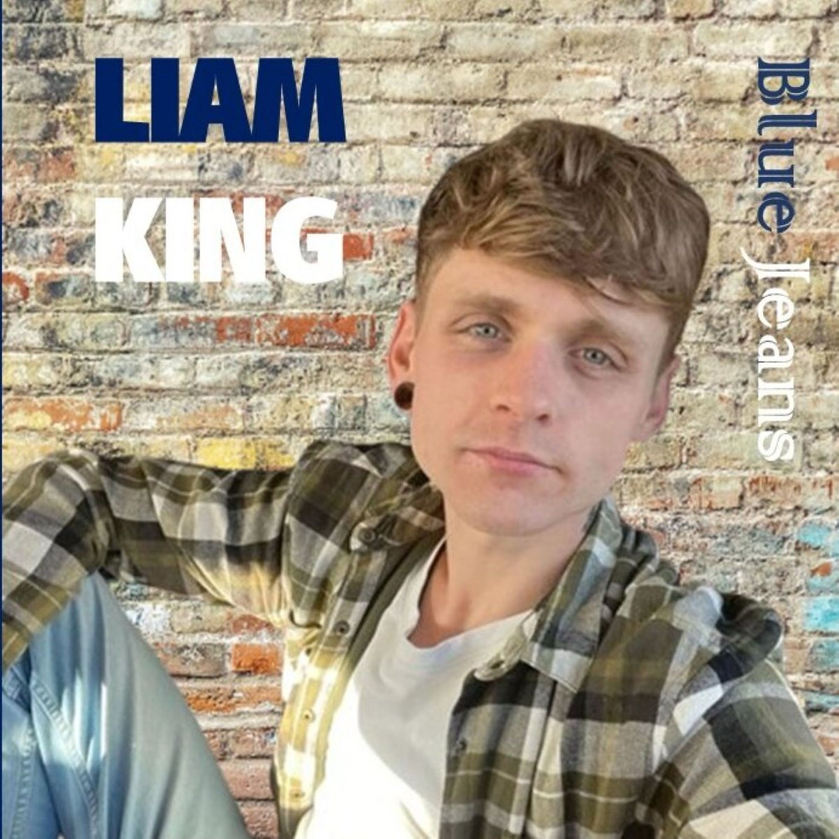 🎤🎶 We’ve got a very special guest joining us on the Tring Today show at noon! Liam King is a singer from Aylesbury and he’ll be chatting to Kate about the release of his first single. Join us live! #herts #bucks #beds #localradio #tringradio #music #hits #yourstation #news