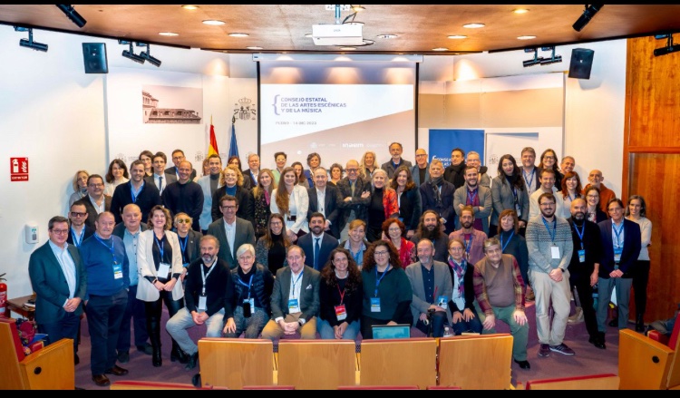 GEMAsociacion (@gemasociacion) on Twitter photo Ayer se celebró el Consejo Estatal de las Artes Escénicas y de la Música donde GEMA participó activamente de mano de nuestro presidente en funciones, Juan Portilla. Una vez más, reivindicamos la importancia del estudio y cuidado de nuestro Patrimonio Musical. Gracias <a href="/culturagob/">Ministerio de Cultura</a> Ayer se celebró el Consejo Estatal de las Artes Escénicas y de la Música donde GEMA participó activamente de mano de nuestro presidente en funciones, Juan Portilla. Una vez más, reivindicamos la importancia del estudio y cuidado de nuestro Patrimonio Musical. Gracias <a href="/culturagob/">Ministerio de Cultura</a>