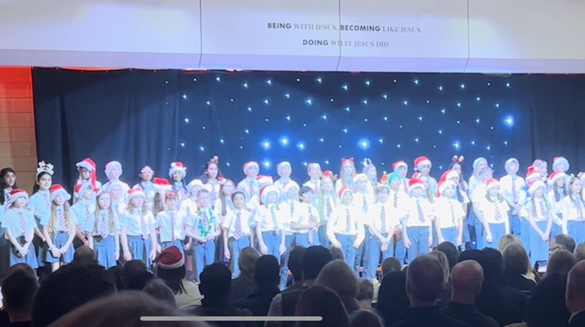 ⭐️ Last night, Phase 2 wowed a huge crowd with their Carol Concert!