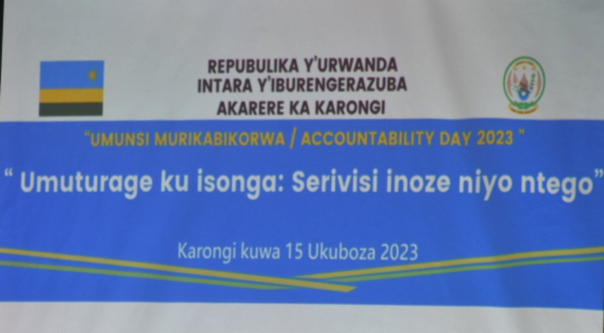 #Birikuba: Umuyobozi w'Akarere Madamu MUKASE Valentine yatangije Umunsi Murikabikorwa ufite insanganyamatsiko igira iti: "Umuturage ku isonga: Serivisi inoze niyo ntego".  Wahuriranye no kumurika inyandiko ya serivisi zitangirwa mu nzego z'akarere (service charter).