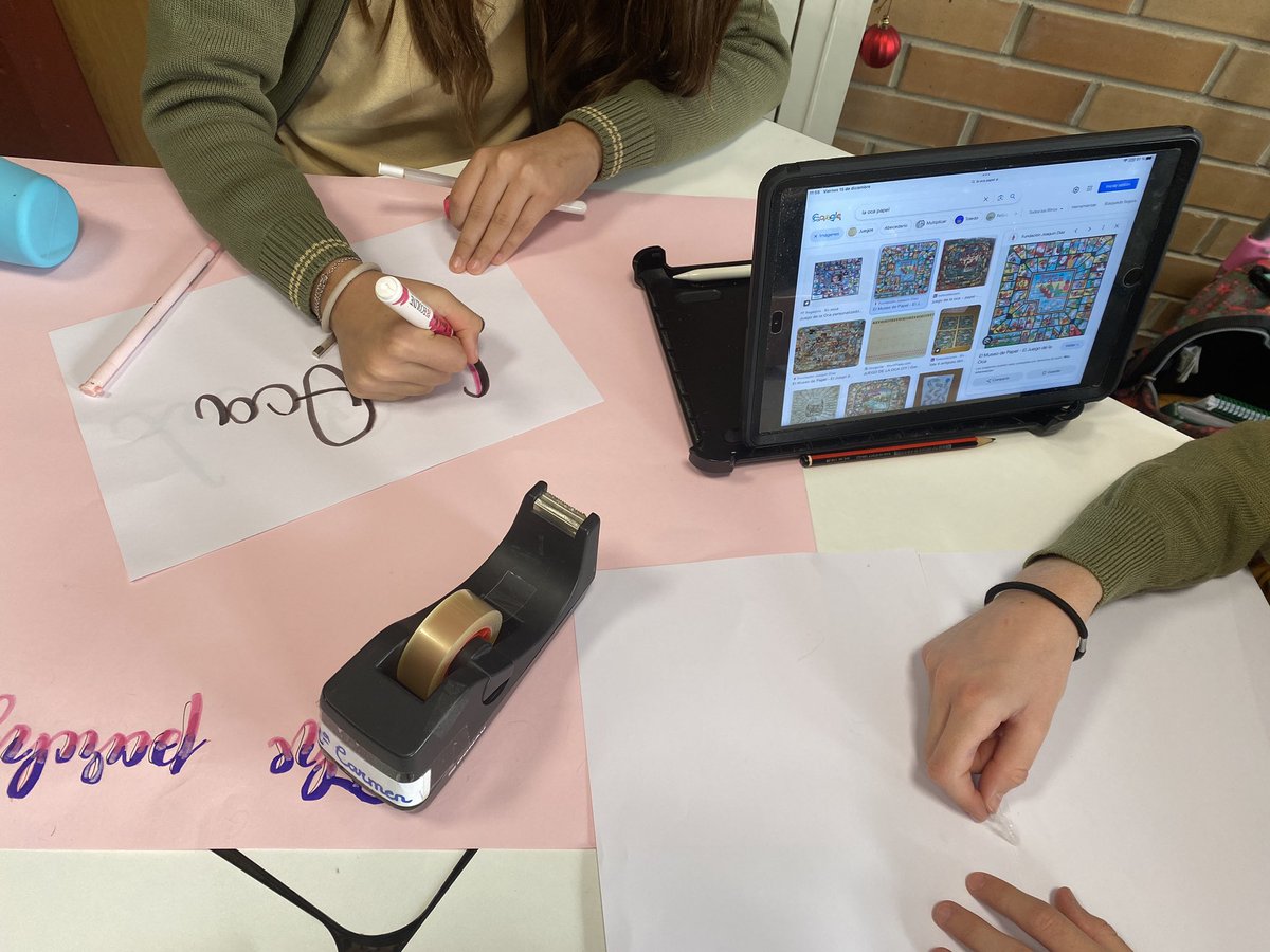 Robert Giret (@robertgiret) on Twitter photo You know it's <a href="/C_Mas_Camarena/">Complejo Educativo Mas Camarena</a> Christmas when they start making their #ChristmasBoardgames You know it's <a href="/C_Mas_Camarena/">Complejo Educativo Mas Camarena</a> Christmas when they start making their #ChristmasBoardgames