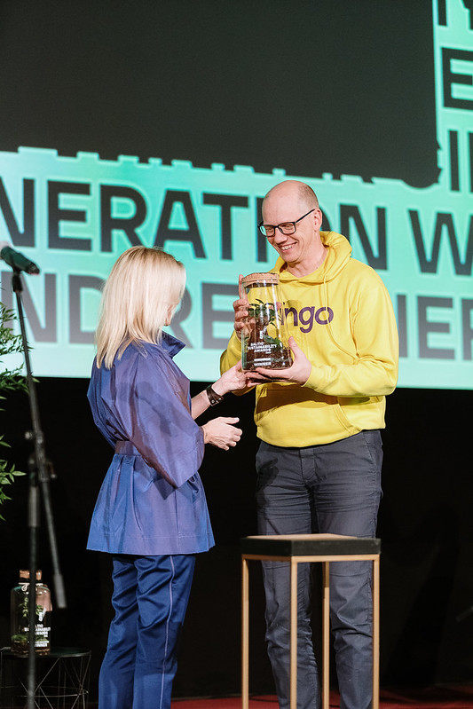 Estonia's Ringo Eco receives the winner's title in the Circular Economy category in the Baltic Sustainability Awards 2023, redefining packaging standards with their innovative reusable model. Their approach is a pivotal move towards slashing packaging waste. #bsawinners