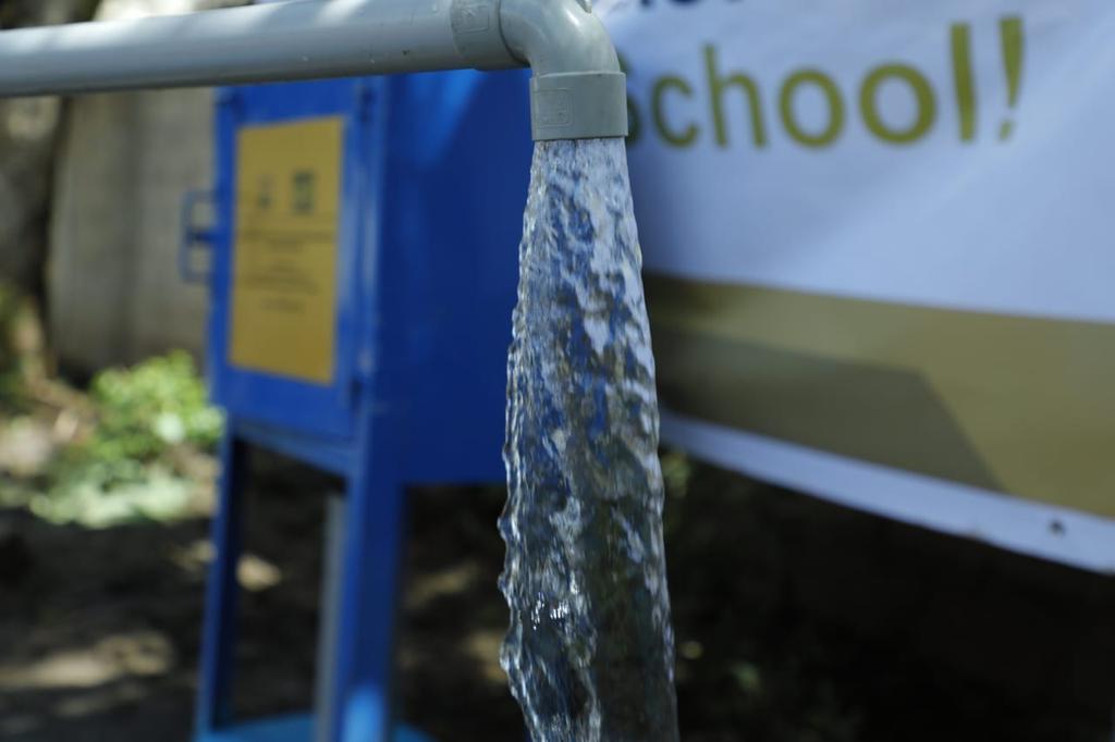 Phil_ke1's tweet image. Thrilled to see #BBSMall stepping up and supporting education by gifting a borehole to the school. This act of kindness will ensure students have safe drinking water, fostering a better learning environment.
#CSRForBBSMall
@Mpyusufhassan @Kenyans @dalmarYHA @bbsmallnairobi