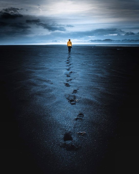 Yesterday's theme favourite: Footprints in the black sand of Iceland by Páll Jökull @Palljokull #ThePhotoHour #StormHour #Photographychallenge