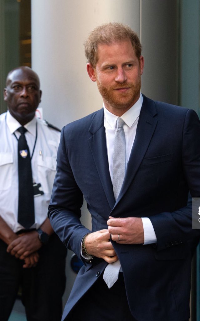 “Suicide mission,” Pa mumbled. 

“Maybe. But it’s worth it.” 

It was never about the money, but instead, about holding powerful institutions accountable.

And #PrinceHarry has succeeded. 

#PrinceHarryvsMGN