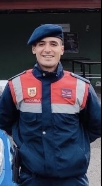 hamitklcc's tweet photo. Görev esnasında trafik kazasını  geçiren kahraman şehidimize Allahtan rahmet ailesi veTürk silahlı kuvvetlerine başsağlığı dilerim. https://t.co/O8IB1Up8ex