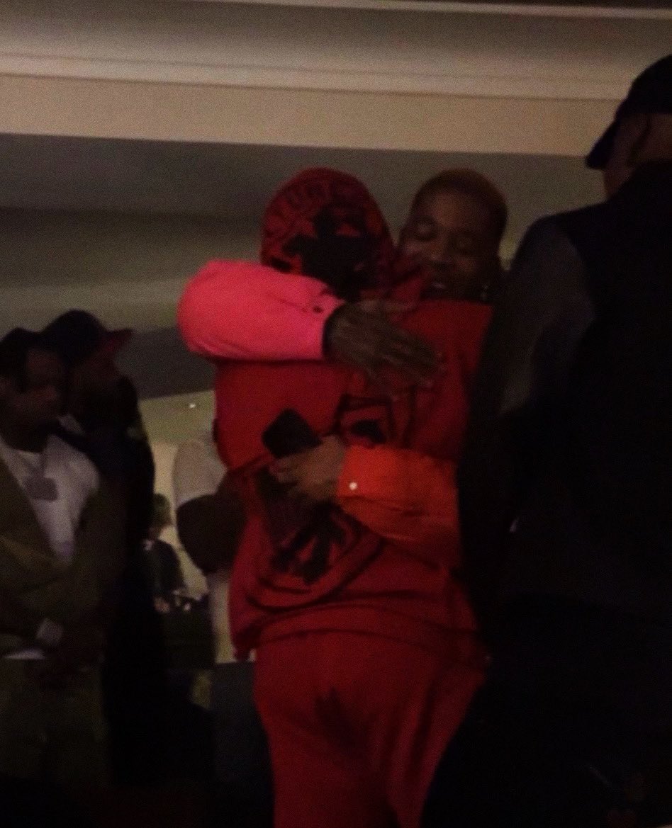DondaTimes's tweet photo. Ye &amp; Cudi ❤️ https://t.co/tN8Evnrfwu