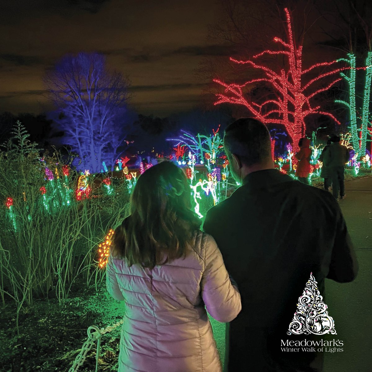 MeadowlarkNOVA's tweet image. Create new family or friend holiday memories at Meadowlark's Winter Walk of Lights!

Tickets are only available online: ow.ly/Ae8e50QimLw

#holidays #familytime #friendtime #holidaylights #traditions #WinterWalkofLights #MeadowlarkBotanicalGardens #NOVAParks