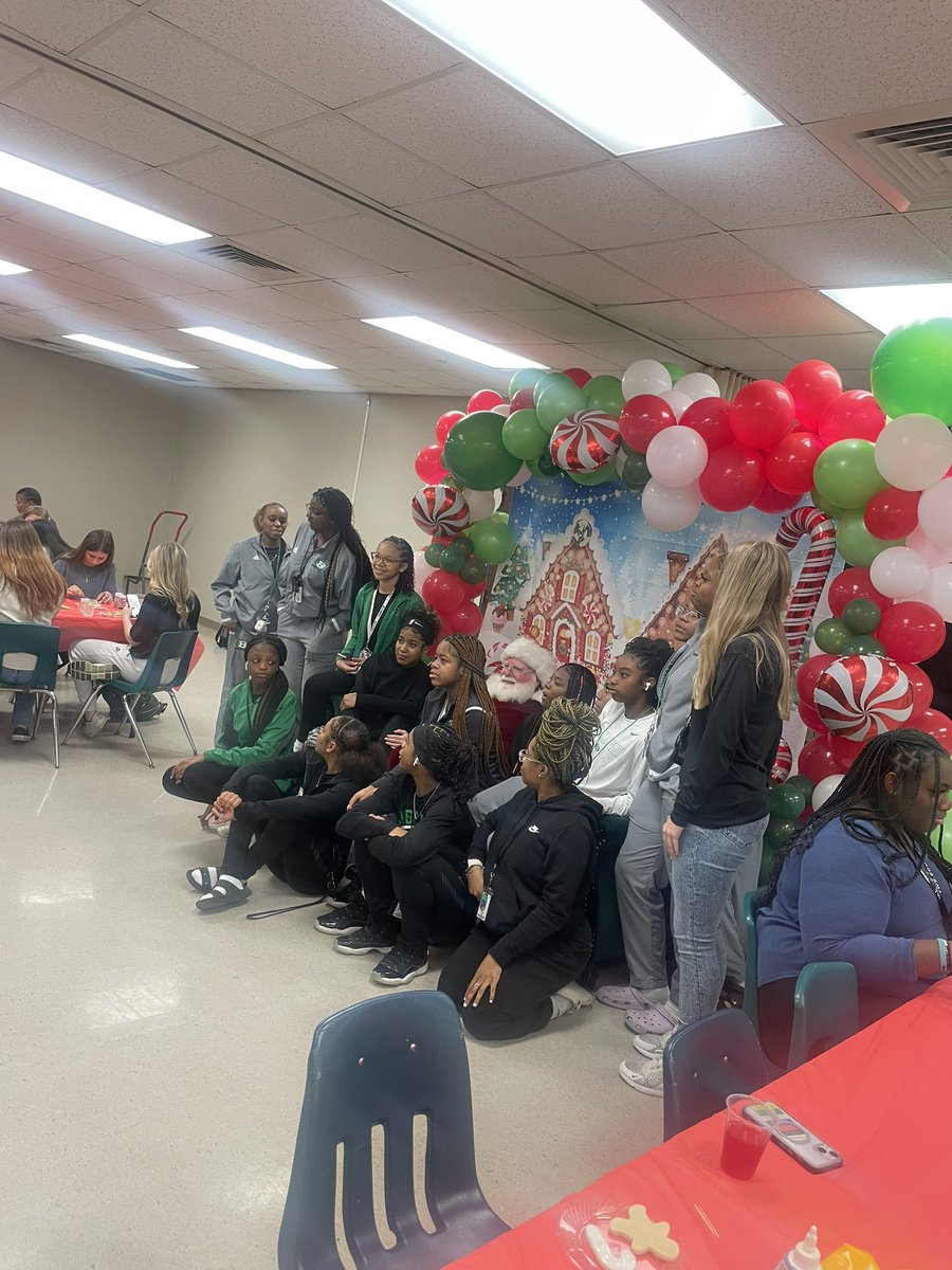 Cubette Basketball (@cubettebisd) on Twitter photo Girls enjoying festivities as they earn the incentive to hang out a big and Make Cookies with Santa! Love my girls!
<a href="/BrenhamISD/">Brenham ISD</a> <a href="/BrenhamCubAth/">Brenham HS Athletics</a> <a href="/BrenBoosterClub/">Brenham Booster Club</a> Girls enjoying festivities as they earn the incentive to hang out a big and Make Cookies with Santa! Love my girls!
<a href="/BrenhamISD/">Brenham ISD</a> <a href="/BrenhamCubAth/">Brenham HS Athletics</a> <a href="/BrenBoosterClub/">Brenham Booster Club</a>