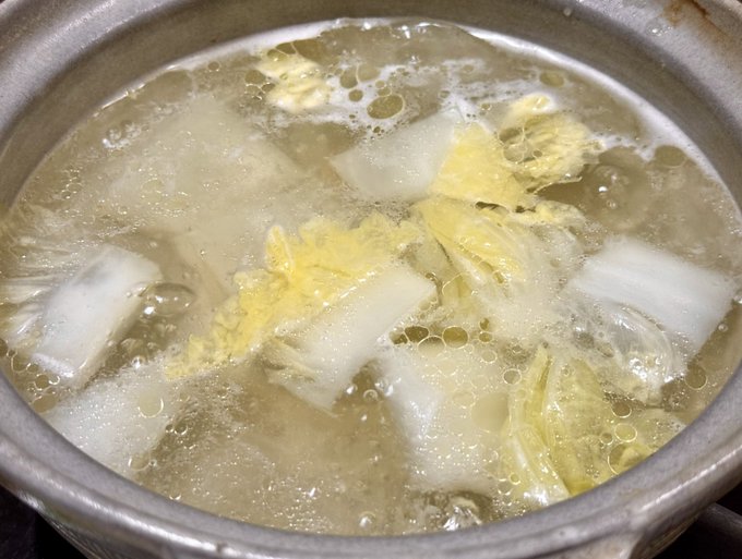 鶏の水炊きを!
貝出汁のラーメン入れて!
こう!
ああああああめちゃうまやべえええええええええ 