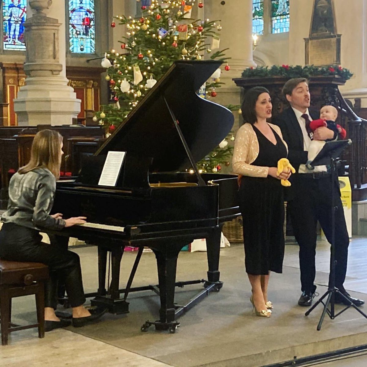 Today’s festive 🎄event at @HolySepulchreUK. Professional music-making in a #relaxed #dementiafriendly #familyfriendly atmosphere with seasonal singalongs & a social tea. Such a special afternoon! Thanks to all involved, including baby Lyra who was a star & brought so much joy 💖